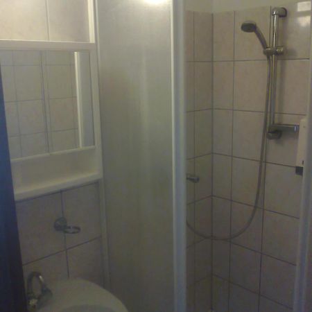 ホテルPontis Biatorbágy エクステリア 写真