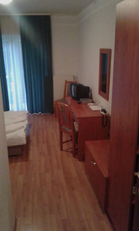ホテルPontis Biatorbágy 部屋 写真